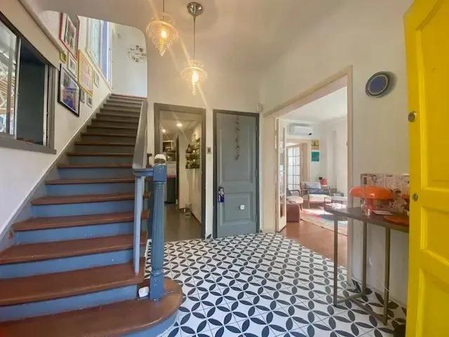 Gran Casa Remodelada En Carlos Antúnez Con H. De Aguirre