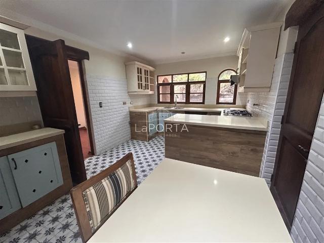 Gran Casa Tradicional De Campo, En Condominio