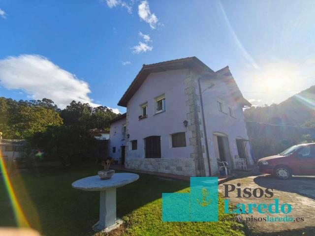 Gran casa unifamiliar en Riancho