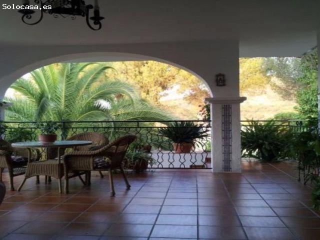 GRAN CASA URBANIZABLE MUY BIEN SITUADA