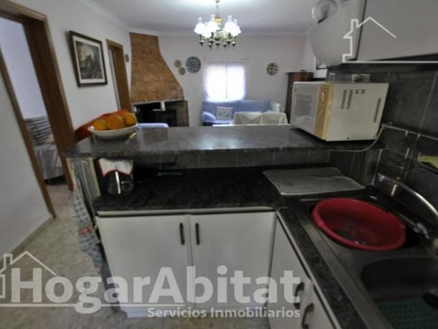 GRAN CHALET RÚSTICO CON PISCINA, TRASTERO Y GARAJE