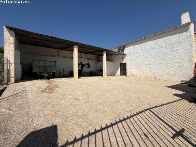 ¡Gran cortijo en Alhama de Granada!
