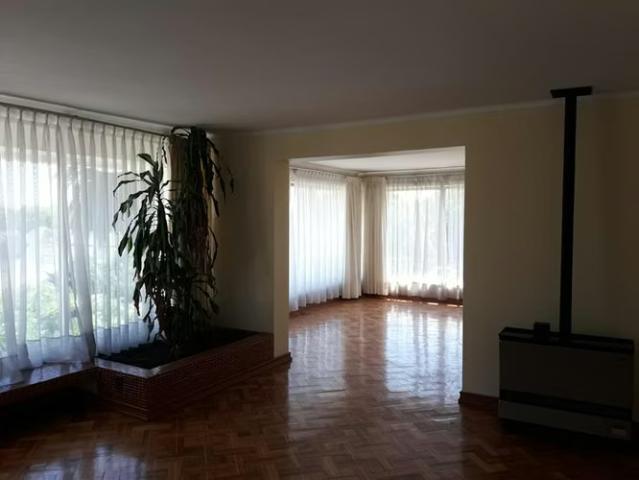 Gran Departamento 4D + 3B + Servicio | 215 m² | Centro de Talca. V1820 | 4 dormitorios por 296000. 00 en Talca
