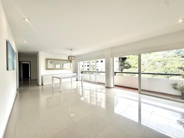 Gran departamento en renta Villa Florence
