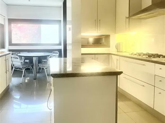 Gran depto en venta de 5 dorm. 2 salas /San Damian | 5 dormitorios por 30000.00 en Las Condes