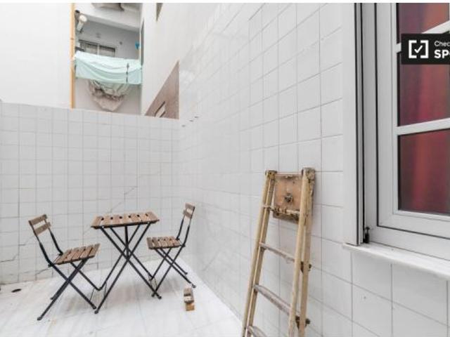 Gran habitación con cama doble en alquiler en Quatre Carreres