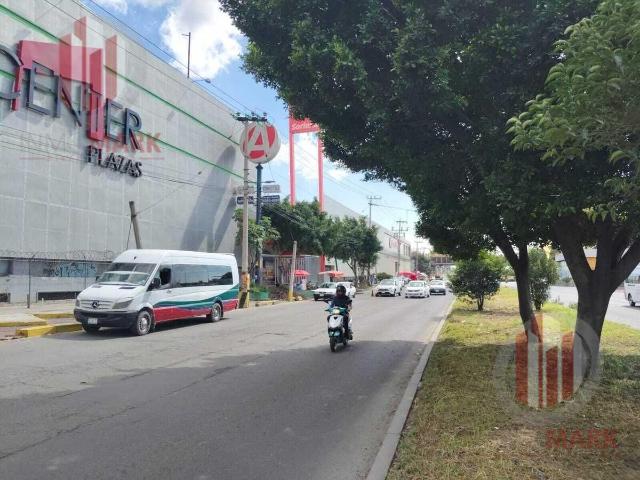 Gran Local en Venta en Center Plaza en Ecatepec