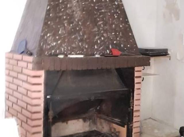GRAN PATIO, CERCA ALBACETE, PRECIO. se vende casa en pueblo cercano a Albacete, a media hora, una sola planta, 5 dormit