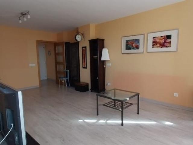 GRAN PISO COMO NUEVO EN TEATINOS – CONSUL