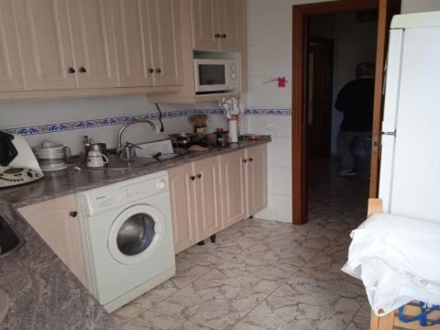 Gran piso con 4 habitaciones y 2 baños en el Casar