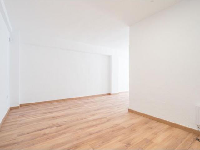 GRAN PISO EN VENTA REFORMADO