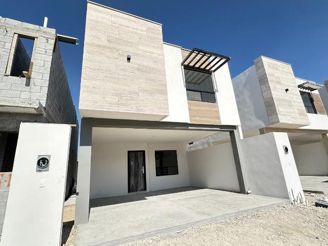 ¡GRAN PREVENTA! Casa en Fraccionamiento Montalia
