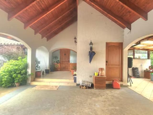 Casa a la venta de alto estándar en camino botrolhue | 5 dormitorios por 540000. 00 en Temuco