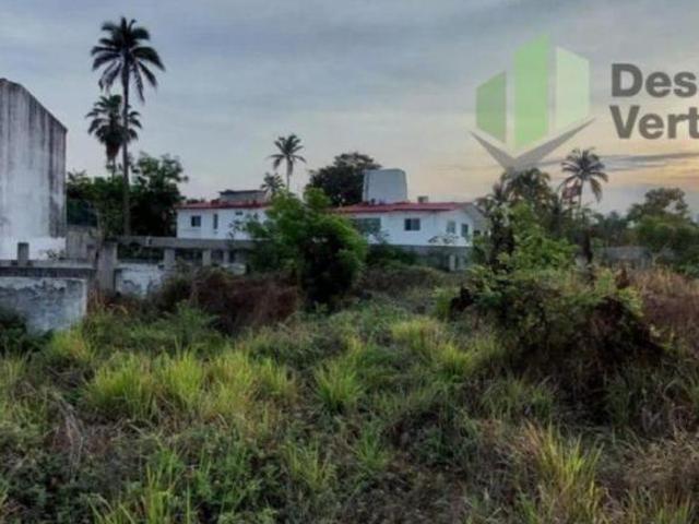 Gran Terreno en Venta en Manzanillo a Una Cuadra del Mar