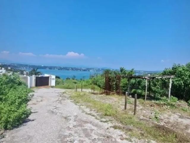 ? GRAN TERRENO en venta en Tequesquitengo