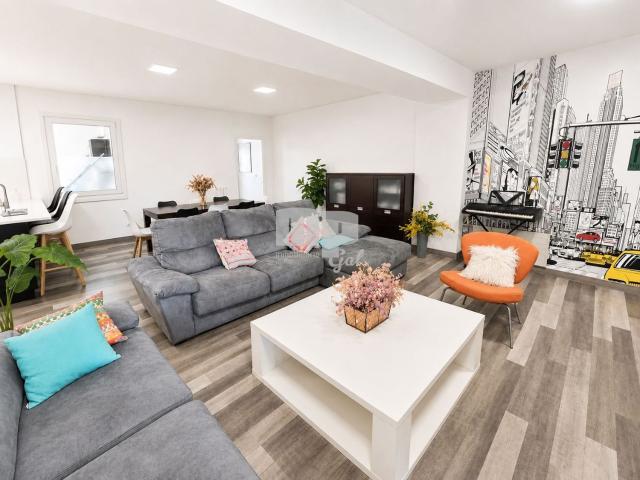 Gran Via Inmobiliaria MPGal presenta esta magnífica viviend. 0m² Vigo