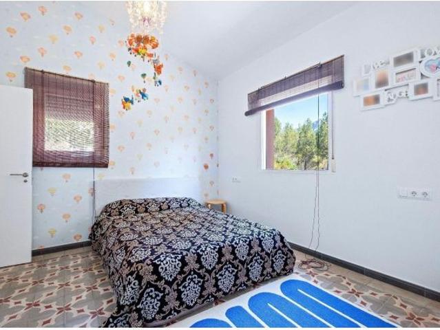 GRAN VILLA DE LUJO EN GUADALEST, 3 HAB, 4 HAB