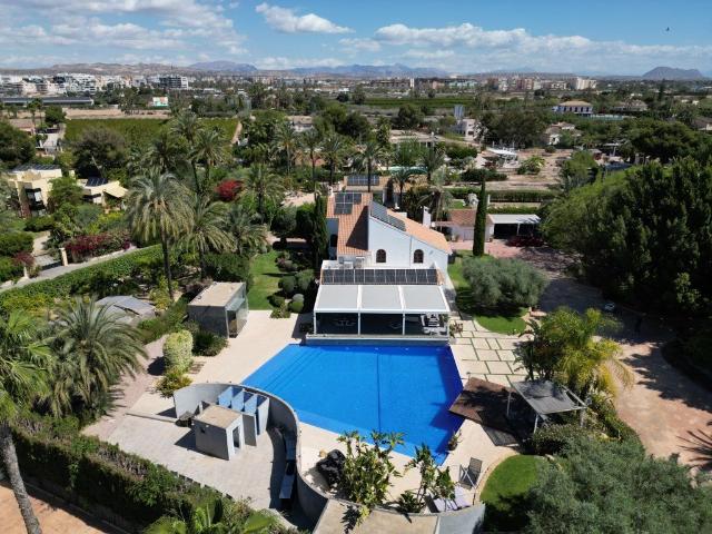 Gran villa en Elche 0m² Elche