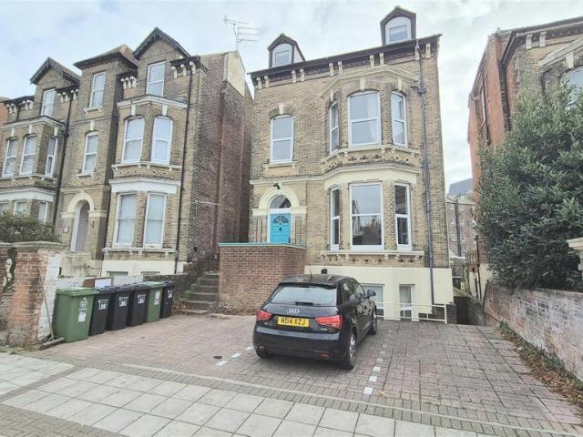 Granada Road, Southsea 4 bed apartment to rent £1,395 pcm £322 pw