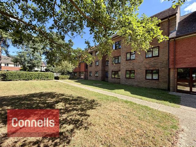 Granary Way, Horsham, RH12 2 bed apartment to rent £1,450 pcm £335 pw