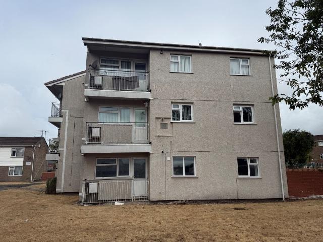 Granby Close, Llanelli SA15, 2 bed flat to rent, £695 pcm | PrimeLocation