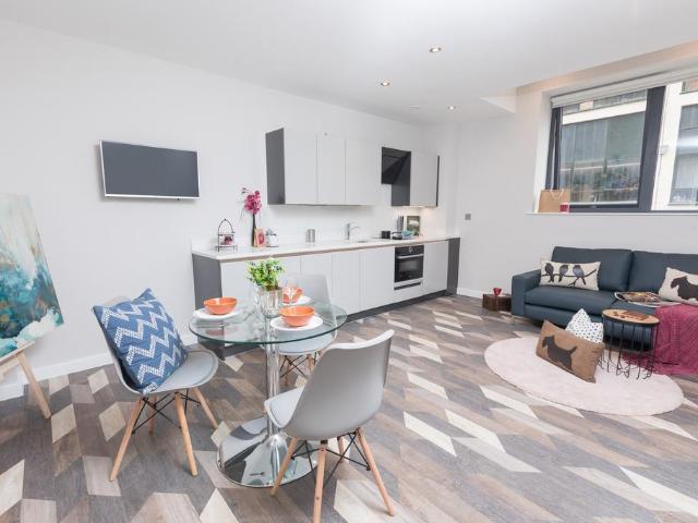 Granby Row, Manchester M1 1 bed apartment to rent £1,639 pcm £378 pw