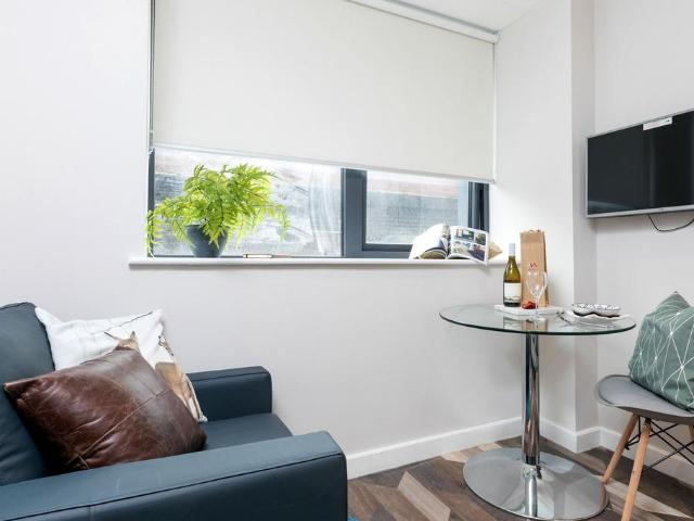 Granby Row, Manchester M1 1 bed apartment to rent £1,207 pcm £279 pw