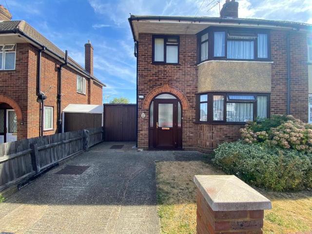 Granby Road, Luton LU4 3 bed semi detached house to rent £1,650 pcm £381 pw