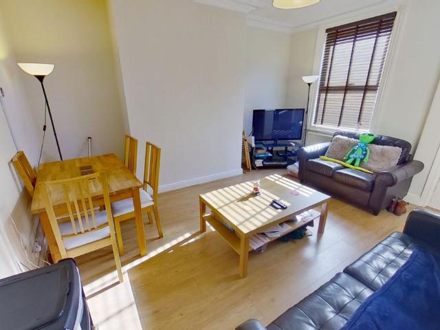 Granby Terrace, Headingley, Leeds, West Yorkshire LS6, 3 bed terraced house to rent, £1,917 pcm | PrimeLocation