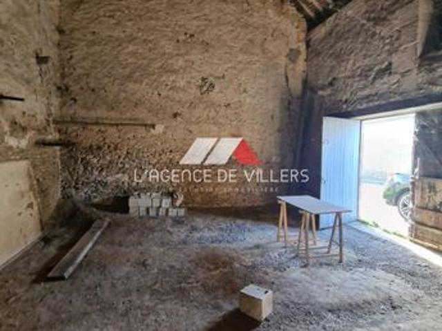 Grange 1 pièce 63 m²
