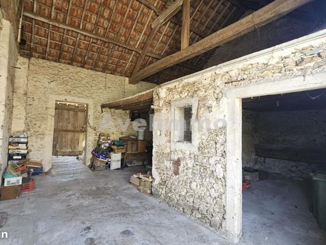 Grange 1 pièce 68 m²