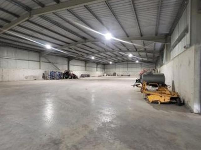 Grange 1 pièce 1 712 m²