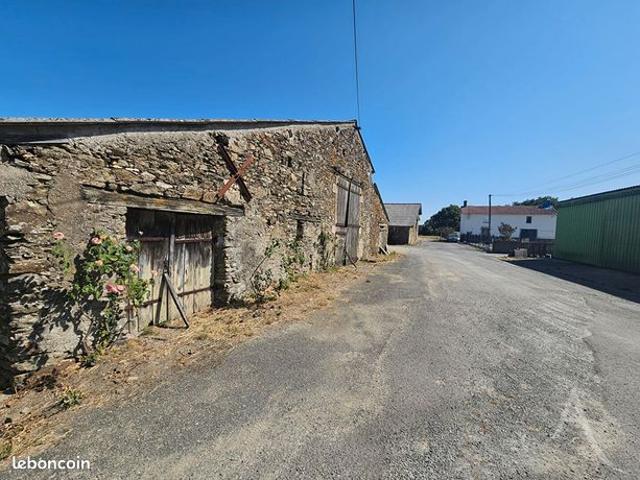 Grange 1 pièce 250 m²