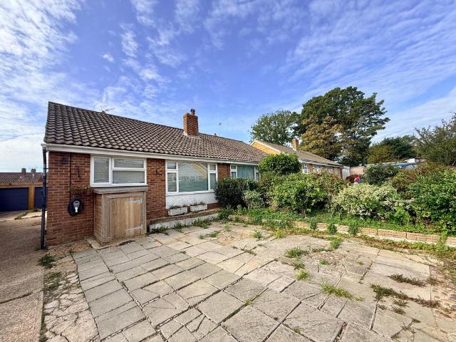 Grange Close, Heathfield, TN21 2 bed bungalow to rent £1,450 pcm £335 pw