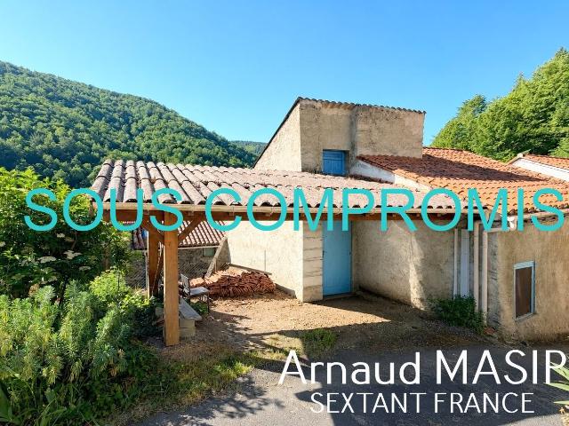 GRANGE A AMENAGER, ABRI VOITURE, JARDINET DANS HAMEAU PRISE