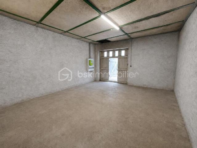 Grange à fort potentiel – Environ 50 m² au sol