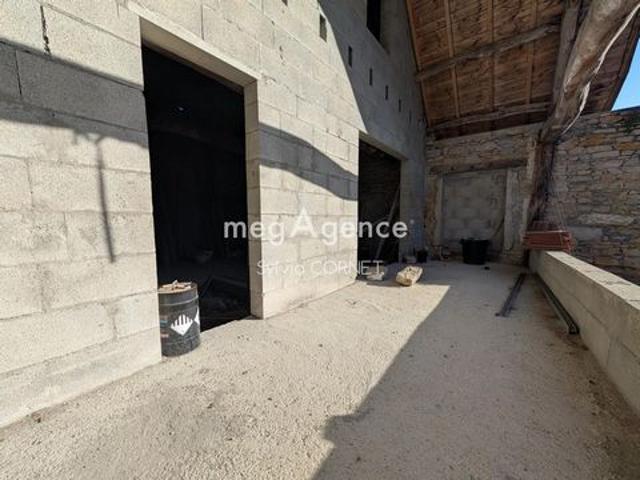 GRANGE A RENOVER + JARDIN