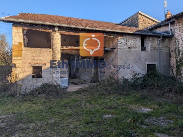 Grange et hangar proche de Tournus