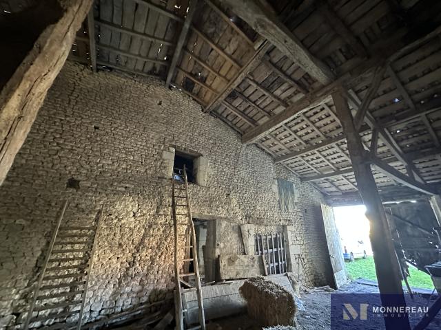 GRANGE A RENOVER SECTEUR ARCHIAC