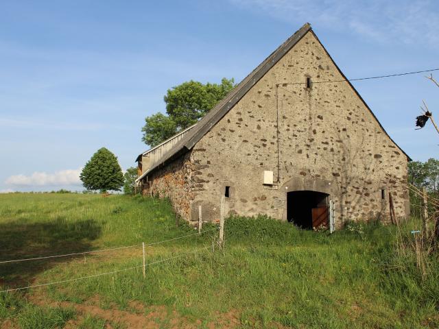 GRANGE A RENOVER