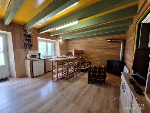 Grange avec appartement Vue magnifique sur le Sancy 58m² Saint Donat