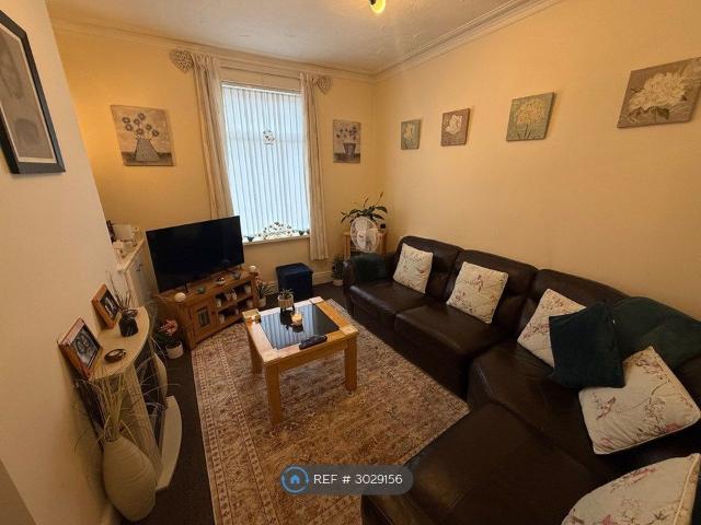 Grange Avenue, Doncaster DN4, 2 bed semi detached house to rent, £800 pcm | PrimeLocation