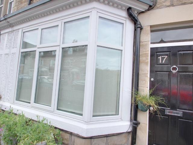 Grange Avenue, Harrogate HG1, 4 bed terraced house to rent, £1,400 pcm | PrimeLocation