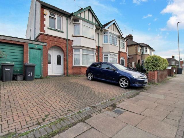 Grange Avenue, Luton LU4, 3 bed detached house to rent, £1,600 pcm | PrimeLocation
