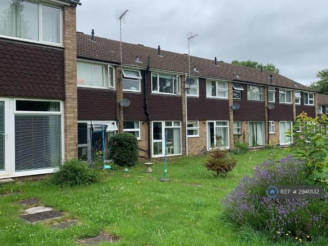 Grange Gardens, Bedford, MK44 2 bed terraced house to rent £1,095 pcm £253 pw