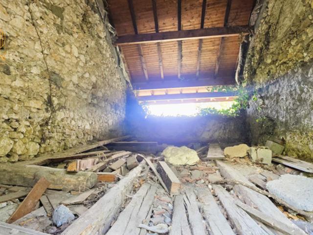 Grange de 54 m2 sur 333 m2 de terrain