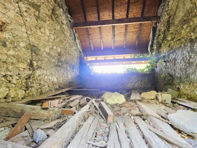 Grange de 54 m2 sur 333 m2 de terrain