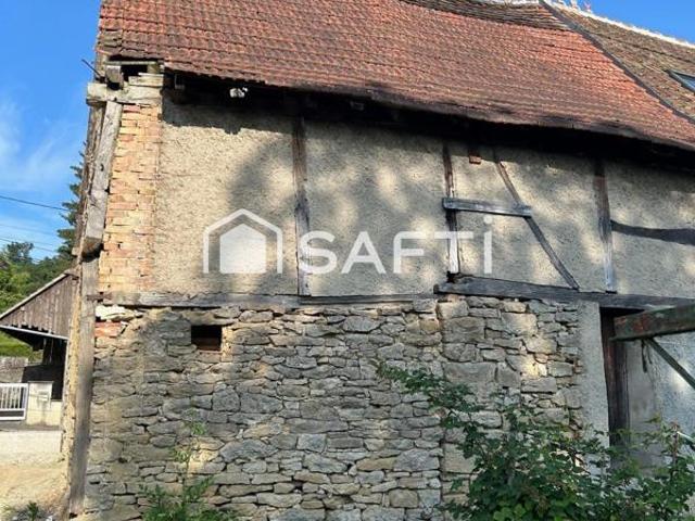 Grange de 90m² à réhabiliter entièrement au coeur de Walheim avec parking
