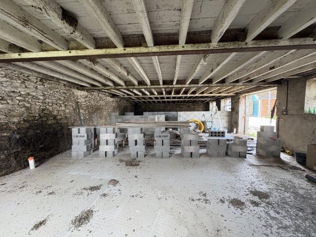 Grange de caractère: 300 m2 à fort potentiel d'aménagement