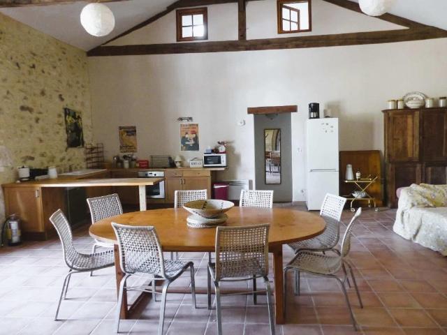 Grange En Pierre Renovee Avec Piscine 253m² Rampieux